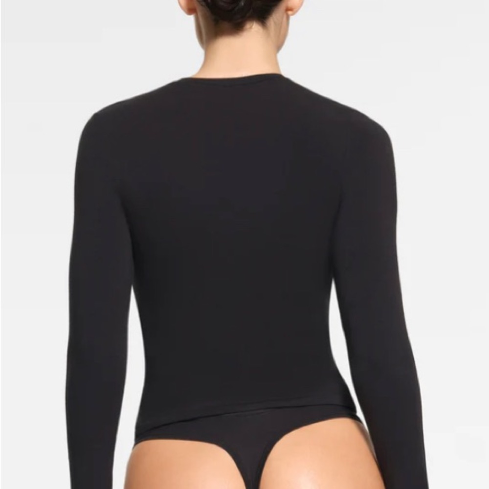 NWT SKIMS Cotton Jersey Long Sleeved T-Shirt - Soot - Picture 3 of 3